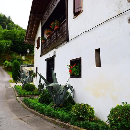 Peritxenea Landa Apartamentuak Лесака Экстерьер фото